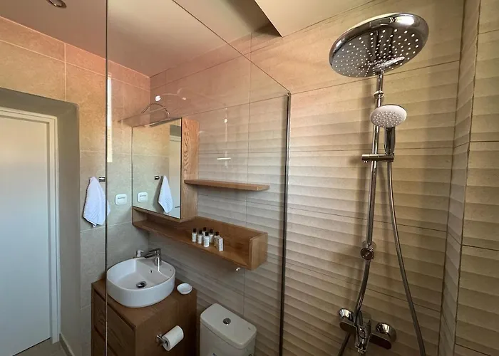 Nest - Nests * העיירה סקיאתוס