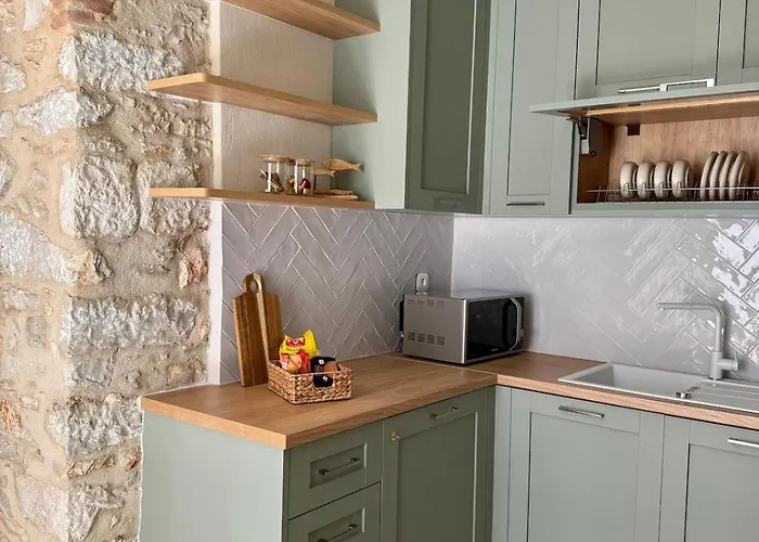 Nest - Nests העיירה סקיאתוס